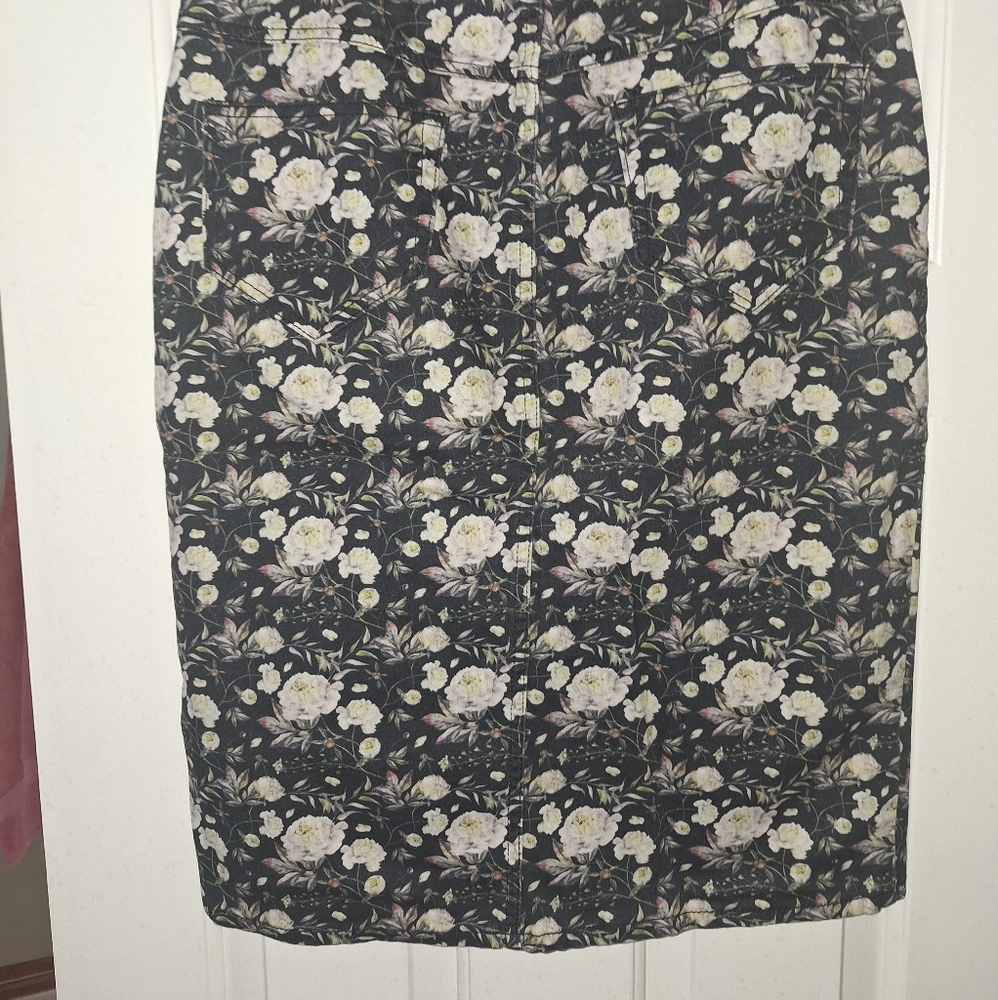 Eva Mendes Floral Denim Pencil Skirt - Picture 2 of 8